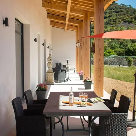 D'illouvre 4* Сен-Шиньян